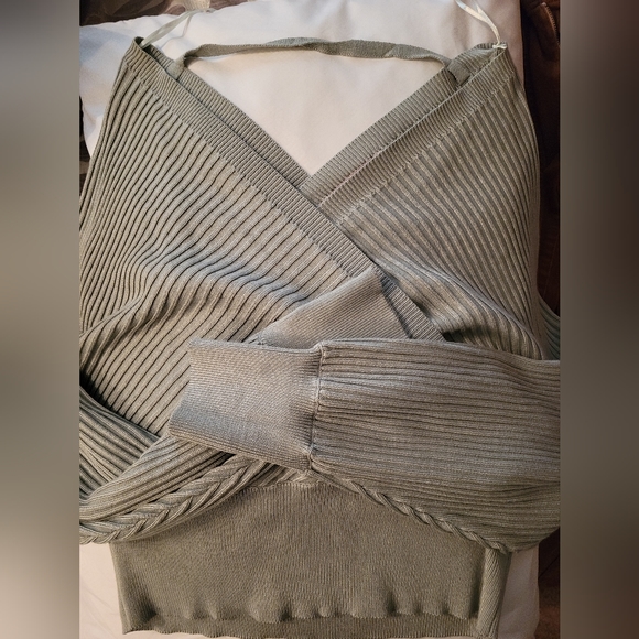 Love Tree Crossover Sweater - Picture 5 of 6